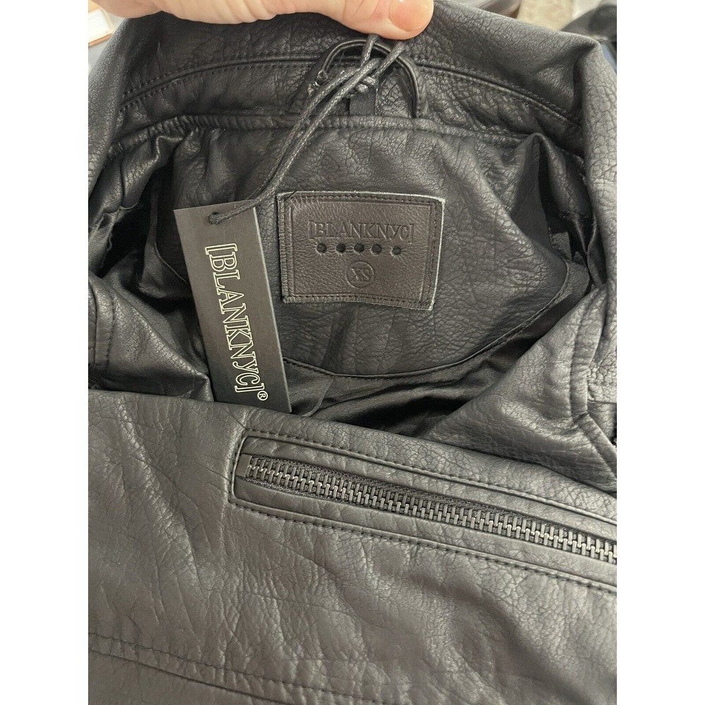 Black Faux Leather moto Biker Small,  Vintage Reinvented Jacket - Picture 6 of 7